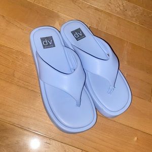 🧚‍♀️3for50$ Trendy pleather flip flops